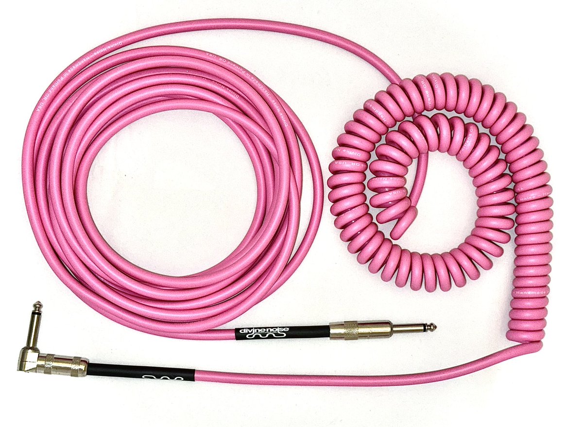 Here is a custom 50/50 that went to <a href="/reevesgabrels/">reeves gabrels</a> of <a href="/thecure/">The Cure</a> a couple of weeks ago. This 50/50 has a shorter curly section and longer straight segments per Reeves specs. 
Reeves has been relying on our cables for close to a decade now! 

#knowyourtone #reevesgabrels #thecure