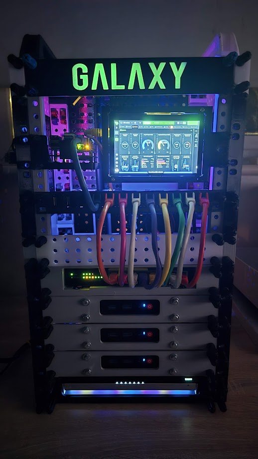 MRP_YT's tweet photo. Finally. After weeks of printing i have completed (almost) my 3D printable 10" Mini rack.
#3DPrinting #homeserver
#minirack https://t.co/9vmmlNK0Ho
