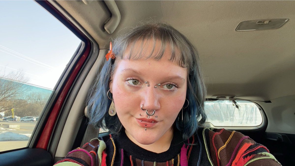 abbsiesss's tweet photo. First warm day in a while and some nasty little foot sub sent me 250 to humiliate him, it’s a good day to be a brat.

Finsub footsub findom goddess alt brat https://t.co/MJdTOZVe4b