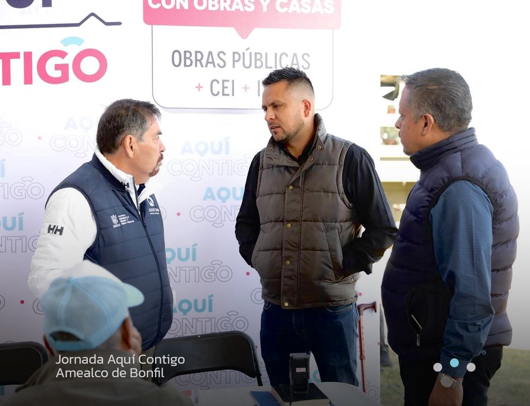 SDUOPQro's tweet photo. ¡El Gobierno de #Querétaro está más cerca de ti! 🤝🏻

Llevamos los servicios y trámites estatales hasta donde vives, ¡con la Jornada #AquíContigo!

Hoy acudimos al municipio de #AmealcodeBonfil, acompañando al Gobernador @makugo para brindar soluciones en beneficio de los habitantes.

¡#Contigo construimos un gobierno cercano!

#SDUOPQro