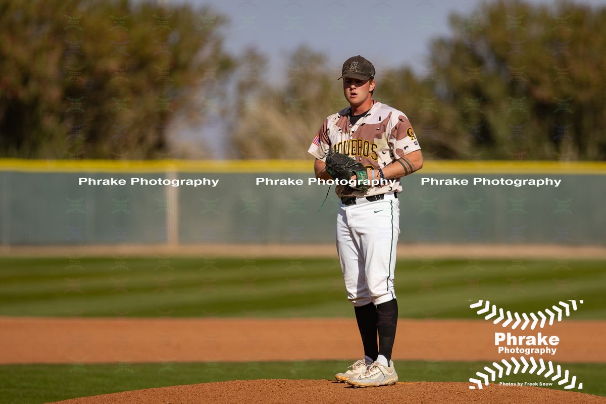phrakephoto's tweet photo. Carter Seely (12) RHP Central Arizona Vaqueros @seely_carter @SHSViks @njcaabaseball
#juco #jucobaseball #jucoproduct #ACCACbaseball
@accac_sports
#centralazvaqueros #vaqueros #vaquerosbaseball #db9ers #db9
@CAC_BaseballDB9 https://t.co/VBDHH7wIzS