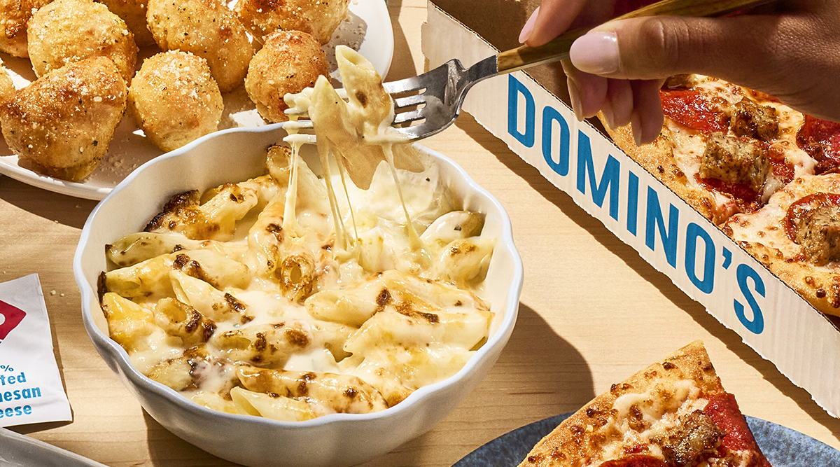 IFT's tweet image. Not all brands are interested in #limitedtimeoffers! Domino&apos;s introduces new products that will become permanent #menuitems, rather than short-term or limited offers. They also focus on products that can be easily integrated into their existing #production process. Learn more via…