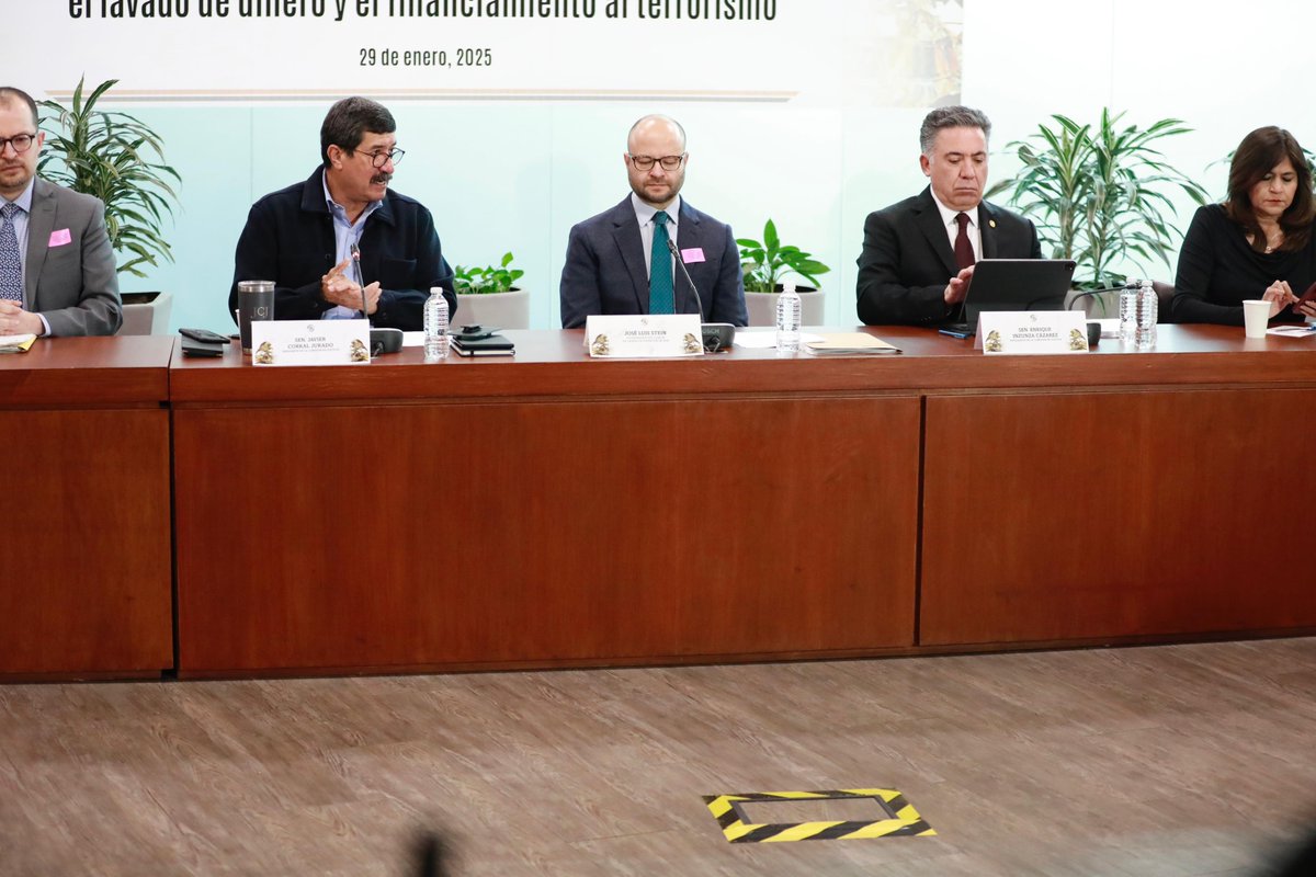 Javier_Corral's tweet photo. Hoy iniciamos el #ParlamentoAbierto en el @senadomexicano para analizar reformas clave en la lucha contra el lavado de dinero y el financiamiento al terrorismo. Estas modificaciones a la ley antilavado y al Código Penal buscan fortalecer el sistema financiero y atender recomendaciones internacionales. Agradecemos la participación de la @AsocBancosMx, el @IMCP, la @AMDAMX y diversas instituciones y expertos en la materia, que enriquecen este ejercicio democrático y legislativo.
