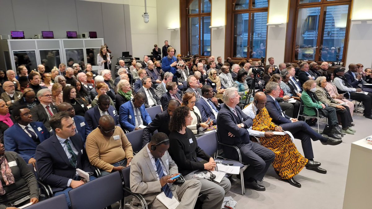rdussey's tweet photo. 140 ans après la conférence de Berlin, l’Afrique entend d’être au centre de ses propres décisions, s’autodéterminer, parler d’elle-même et porter sa propre voix sur la scène internationale. Le renouveau actuel de l’idéal panafricain sur le continent et chez les diasporas africaines devrait être compris comme tel.

#Africanophonie #APA
 #GovTG #AfricanPoliticalAlliance
#PanafricanCongress
#LomePanafricanCongress #Lome2024 #Panafrican #AFricaFirst #Africa1st #LAfriqueDabord #Africa 
#Panafricanism #LPSF #Berlin #Allemagne #Germany @_AfricanUnion #Berlin #Germany #Allemagne