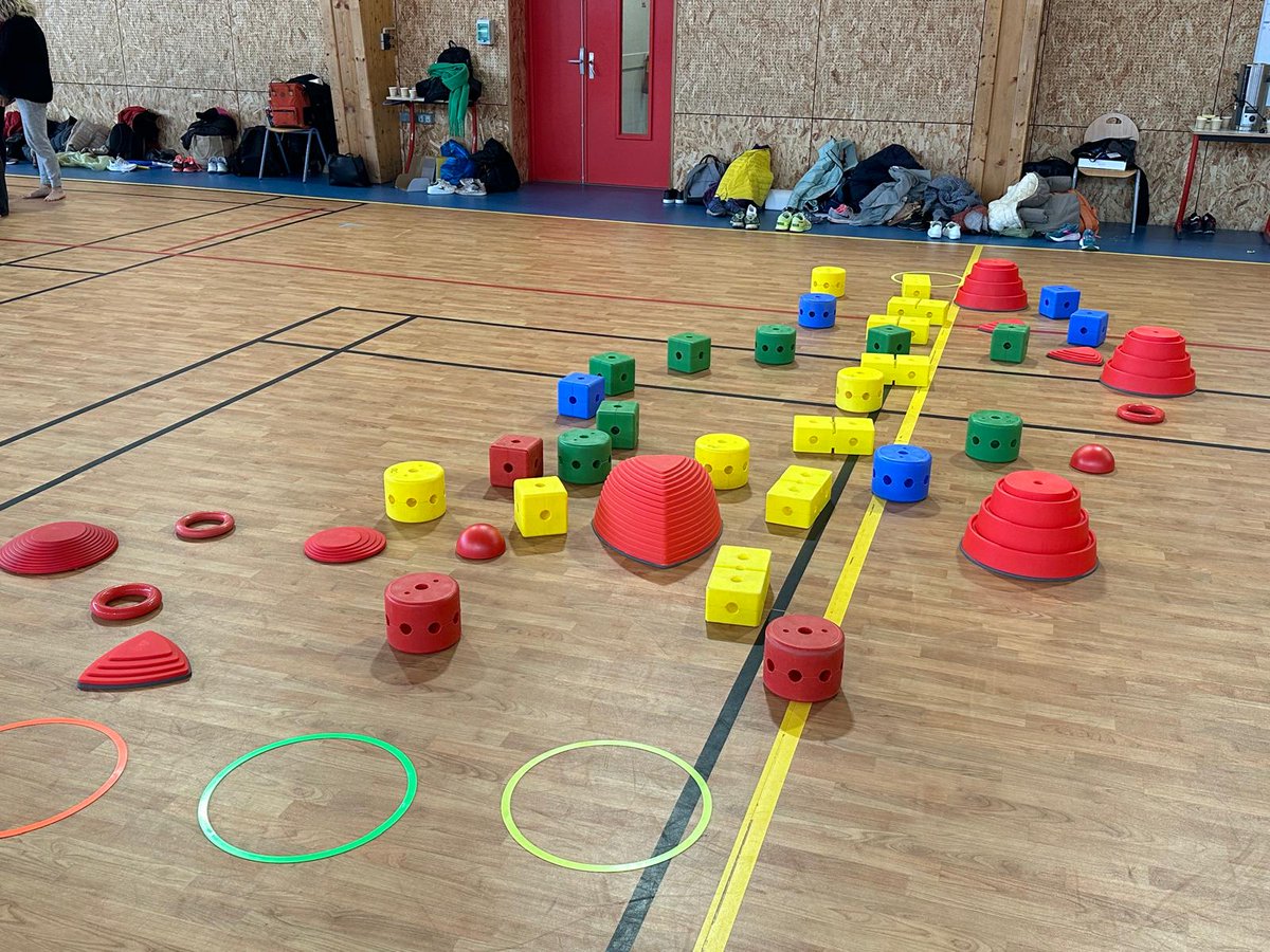 Paska Line tweet media