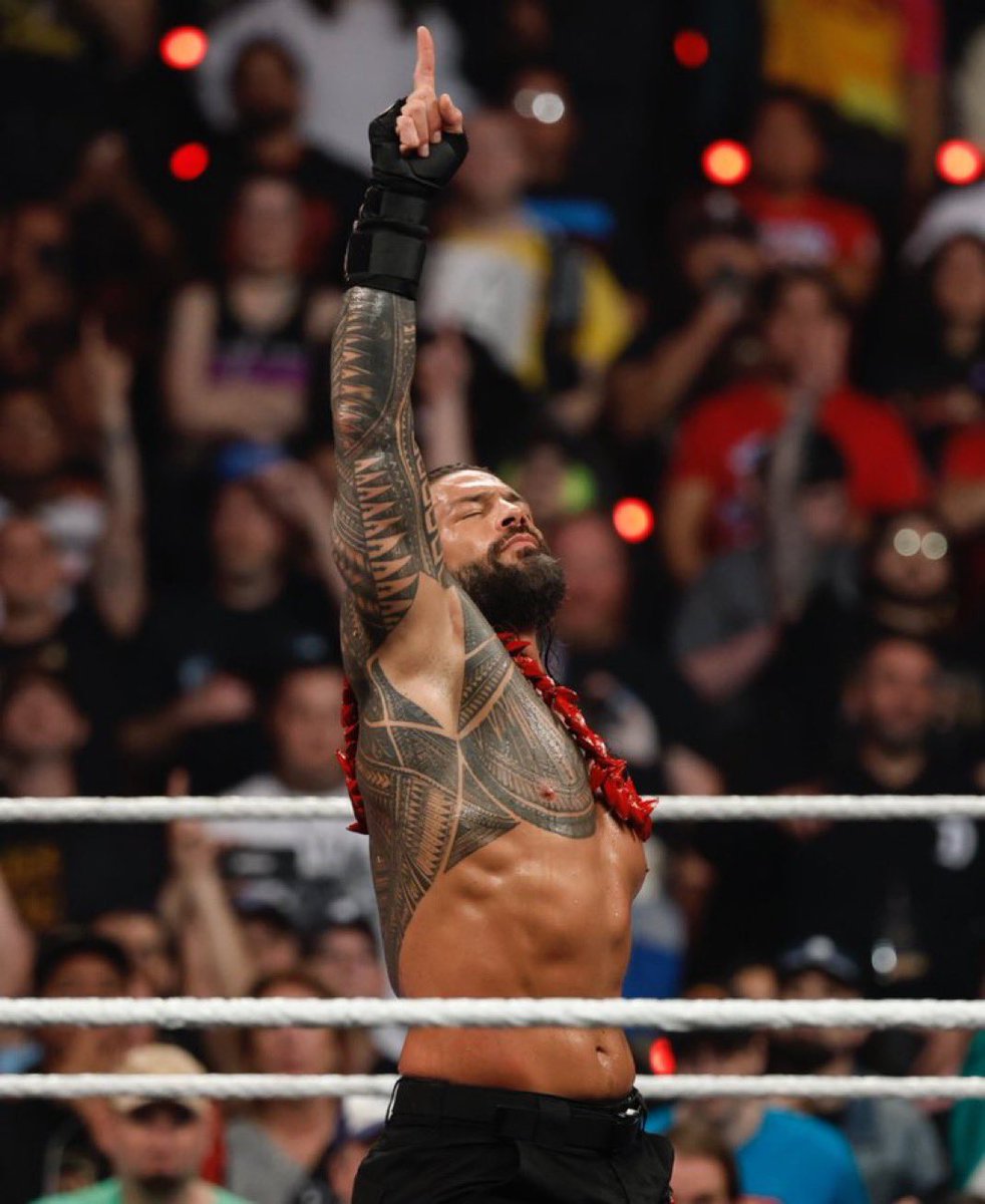 A_L_W_podcast's tweet photo. Seth Rollins vs Roman Reigns would be the feud of the year in 2025.
The Revolutionary vs The Tribal Chief.
Rollins vs Reigns would COOK! 🔥🔥🔥
#RollinsvsReigns #TheRevolutionary #TribalChief #WWERaw https://t.co/Xy800hMMXb
