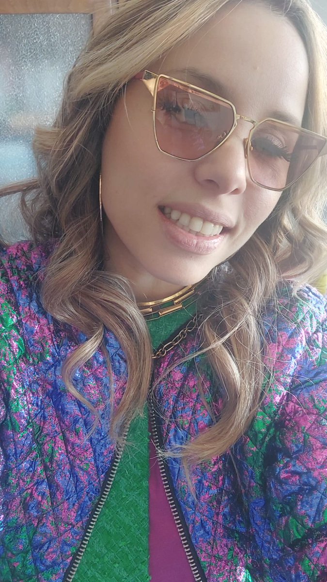 ZABELÊ (@zabeleoficial) on Twitter photo Cores vivas! ❤🎵
Quarta sua linda...
Canção do nosso <a href="/gilbertogil/">Gilberto Gil</a> que sempre ouvi a vida inteira pois meus 2 tios que são músicos incríveis @jorginhogomesd2 @didigomesoficial tocaram com ele por muitos anos, então eu tive a sorte de assistir a muitas turnês maravilhosas! Cores vivas! ❤🎵
Quarta sua linda...
Canção do nosso <a href="/gilbertogil/">Gilberto Gil</a> que sempre ouvi a vida inteira pois meus 2 tios que são músicos incríveis @jorginhogomesd2 @didigomesoficial tocaram com ele por muitos anos, então eu tive a sorte de assistir a muitas turnês maravilhosas!