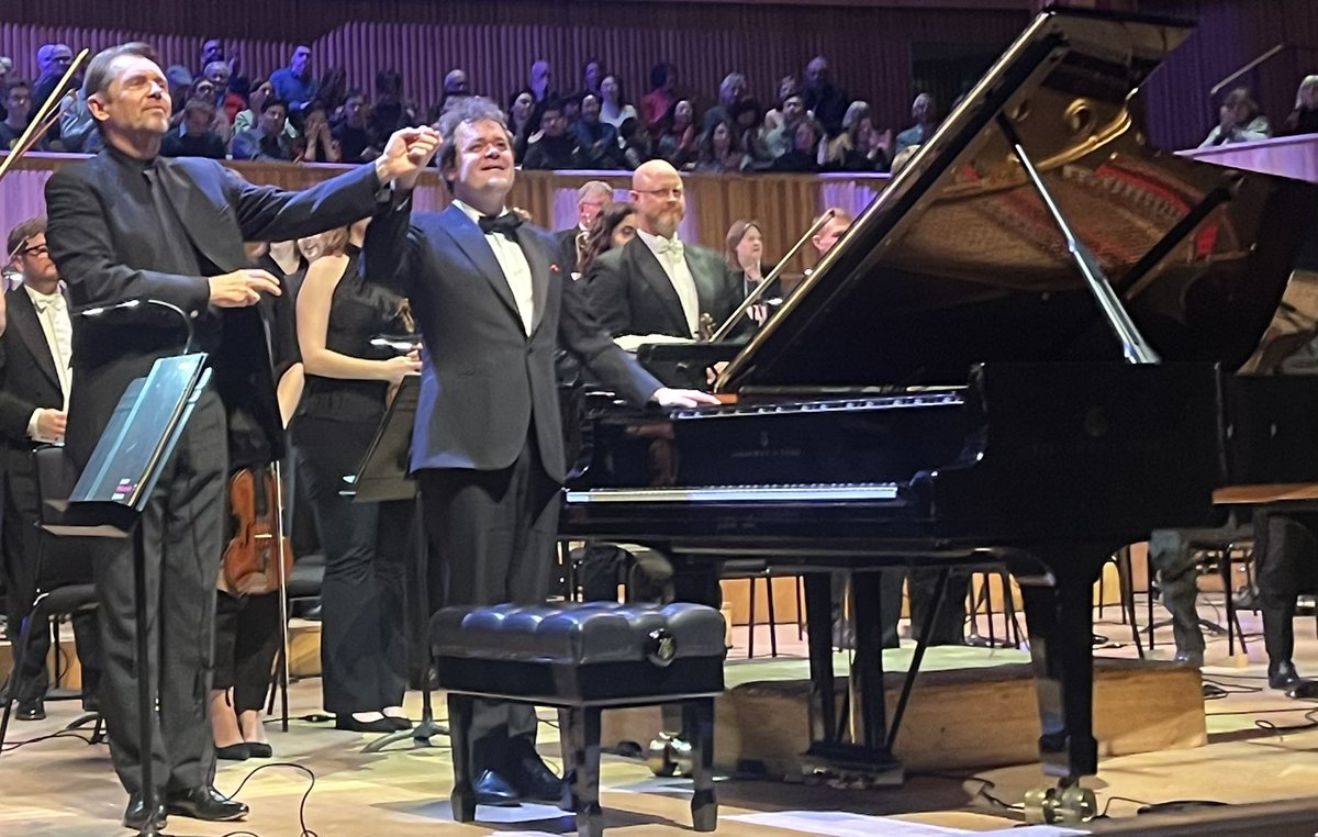 John Earls tweet media