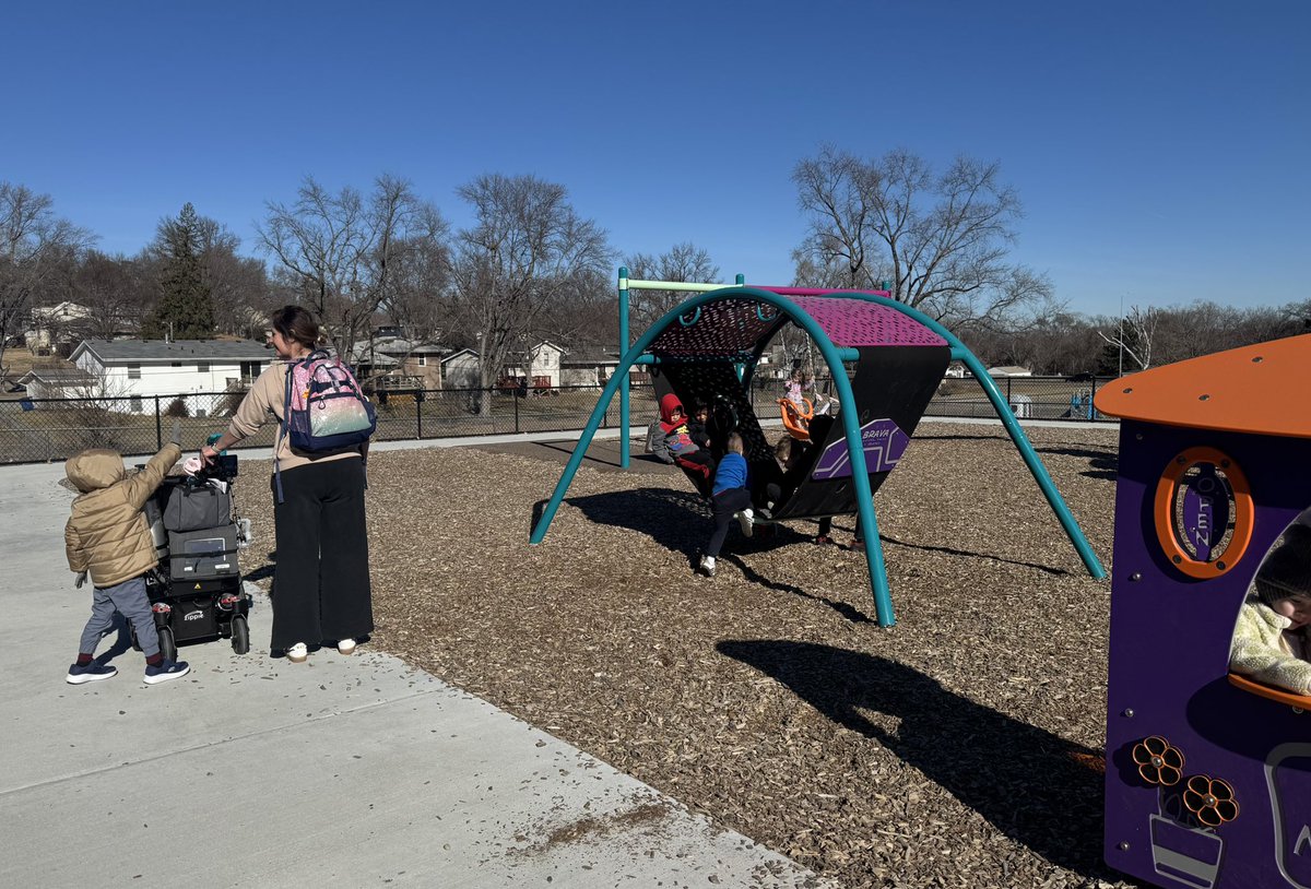 55 degrees in January🟰extra time on the playground!!☀️#ECE