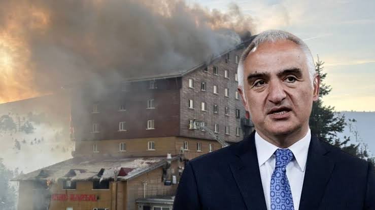 Turizm Bakanı istifasını isteyenler ?🙋‍♀️