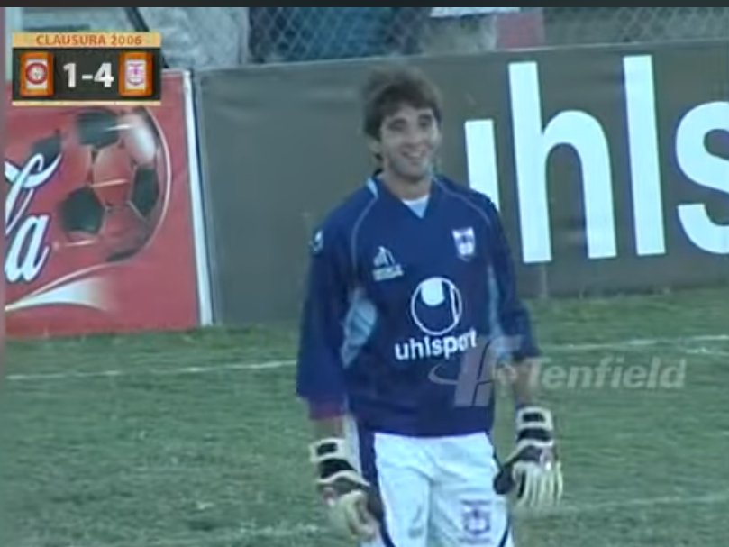 2003. Miramar Misiones le empata en la hora a Defensor Sporting con un gol de cabeza del arquero Sergio Migliaccio.

2006. Defensor golea a Miramar, con Álvaro Navarro como arquero en los minutos finales. El actual DT violeta tuvo muy buenas atajadas.