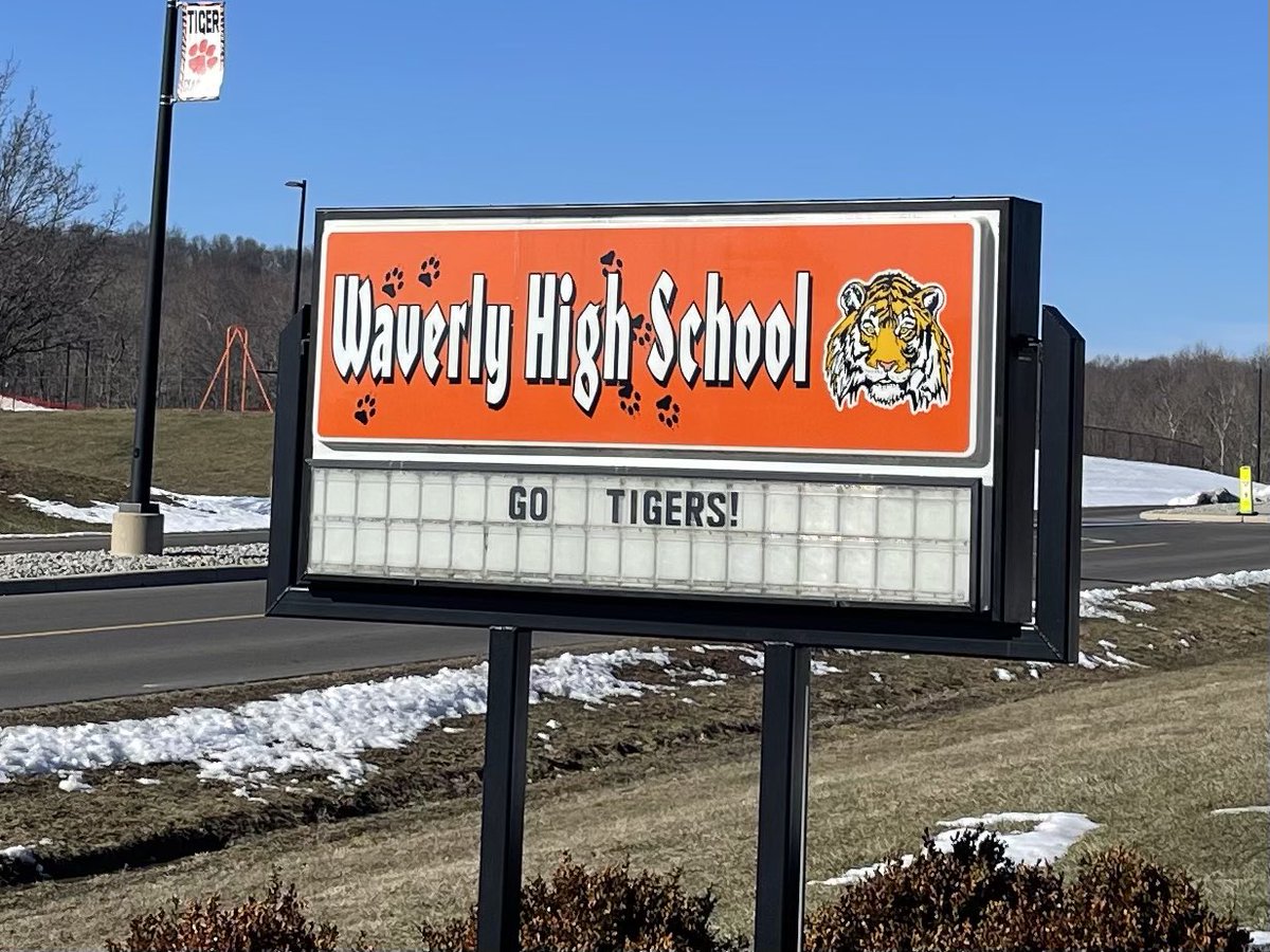 Dan Leffingwell (@leffingwelldan) on Twitter photo Great day with the “Tiger TEAM” at <a href="/WaverlyTigers/">Waverly High School</a> !! Great things happening in the <a href="/grit_ohio/">GRITOhio</a> region where we create personalized pathways aligned to student strengths and industry demands! 💪 <a href="/shp_design/">SHP</a> <a href="/AppSTEMCollab/">The Appalachian STEM Collaborative</a> <a href="/OHEducation/">OH Dept of Ed and Workforce</a> <a href="/StrengthsCenter/">Strengths Center</a> Great day with the “Tiger TEAM” at <a href="/WaverlyTigers/">Waverly High School</a> !! Great things happening in the <a href="/grit_ohio/">GRITOhio</a> region where we create personalized pathways aligned to student strengths and industry demands! 💪 <a href="/shp_design/">SHP</a> <a href="/AppSTEMCollab/">The Appalachian STEM Collaborative</a> <a href="/OHEducation/">OH Dept of Ed and Workforce</a> <a href="/StrengthsCenter/">Strengths Center</a>