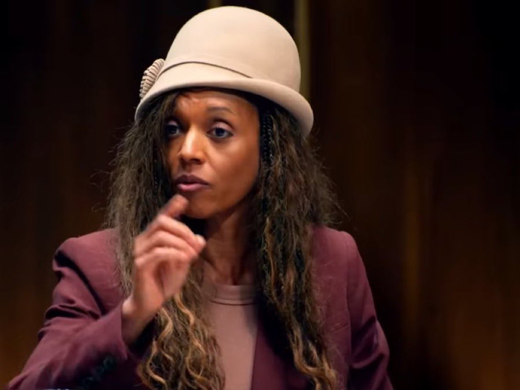 SleezeMaraj's tweet image. Its time we admit the Likkle Miss Fine 9 remix is better than SFG Queen Mix.