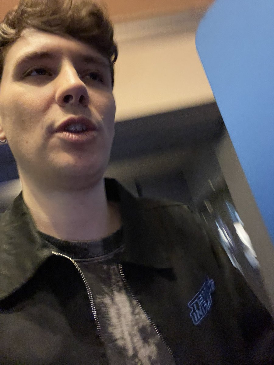 _cora_00's tweet photo. met @danielhowell and @AmazingPhil!!! 
also favourite photo that dan took 

#danandphil #tit #terribleinfluence #terribleinfluencetour https://t.co/EyeBmlKcl3