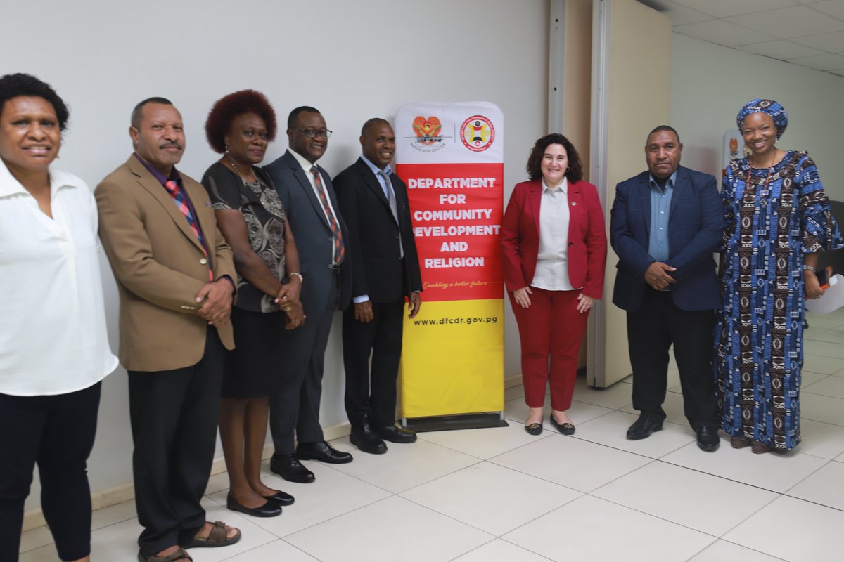 <a href="/UN_Women/">UN Women</a> RD <a href="/christinearab/">Christine Arab</a> commends the progress 📈 in advancing #genderequality in #PNG 🇵🇬, led by Minister Jason Peter and the Department of Community Development and Religion.
We reaffirm our commitment to strengthening #GEWE efforts and supporting lasting impact. 🤝