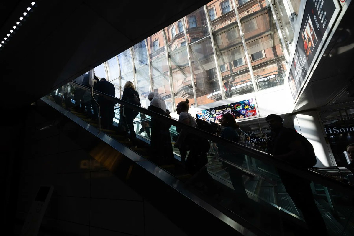 Recruiters slash guidance as the UK employment market slumps bloomberg.com/news/articles/… via <a href="/MeleyChloe/">Chloé Meley</a>