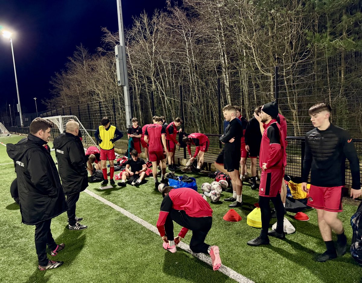 GiffnockWOSFL's tweet photo. Top session for the senior and development players last night.  Good to see the ⁦@Giffnock_SC⁩ pathway on show after another weekend where a couple of the u20s got game time with the senior team. https://t.co/qIoCpwI9eT