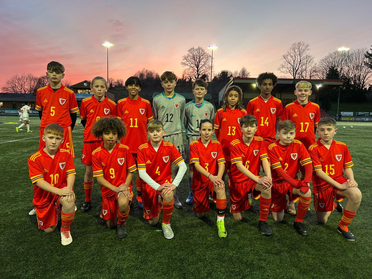 Outstanding quality &amp; application from <a href="/FAWales/">FA WALES</a> Regional players tonight <a href="/NewtownAFC/">Newtown AFC</a>.

👏🏻👏🏻to all involved across both games 🏴󠁧󠁢󠁷󠁬󠁳󠁿

#FutureTalents #Pathway