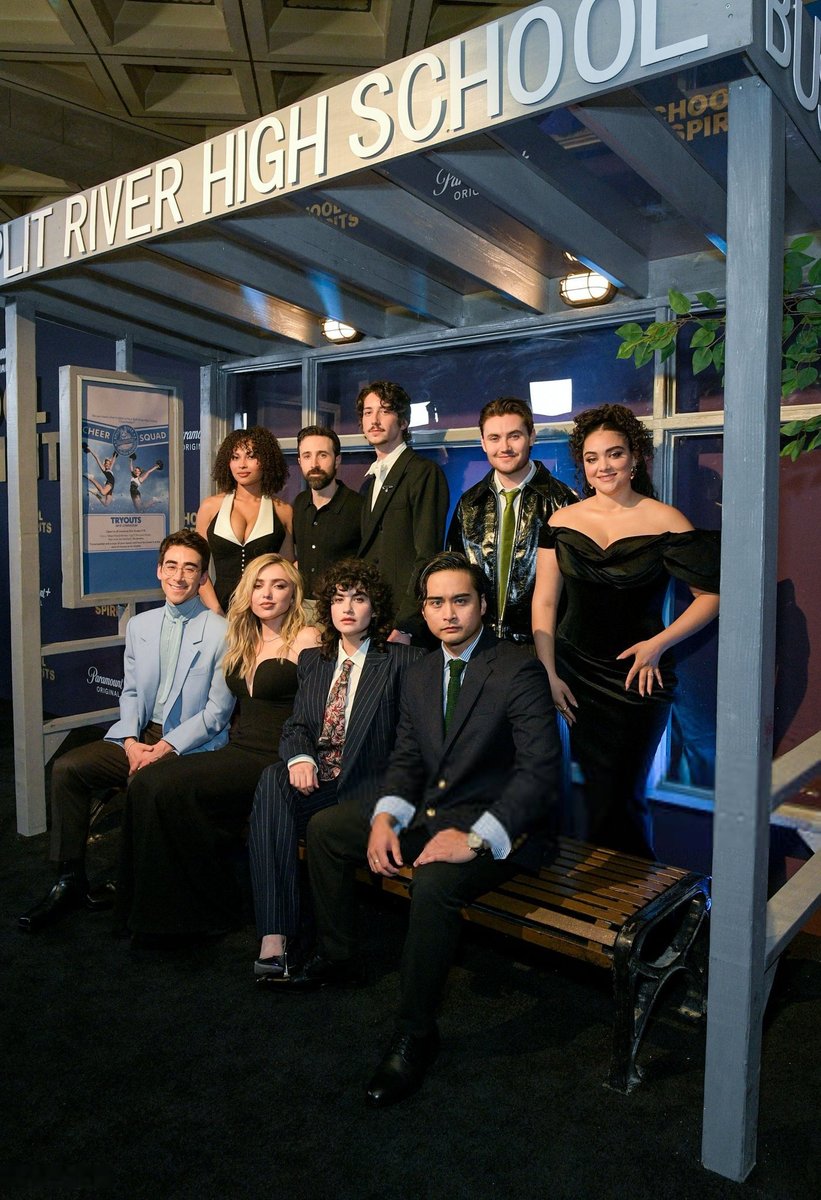 Milo Manheim Mania - 'School Spirits' Special Screening - milo-manheim.com/2025/01/school…