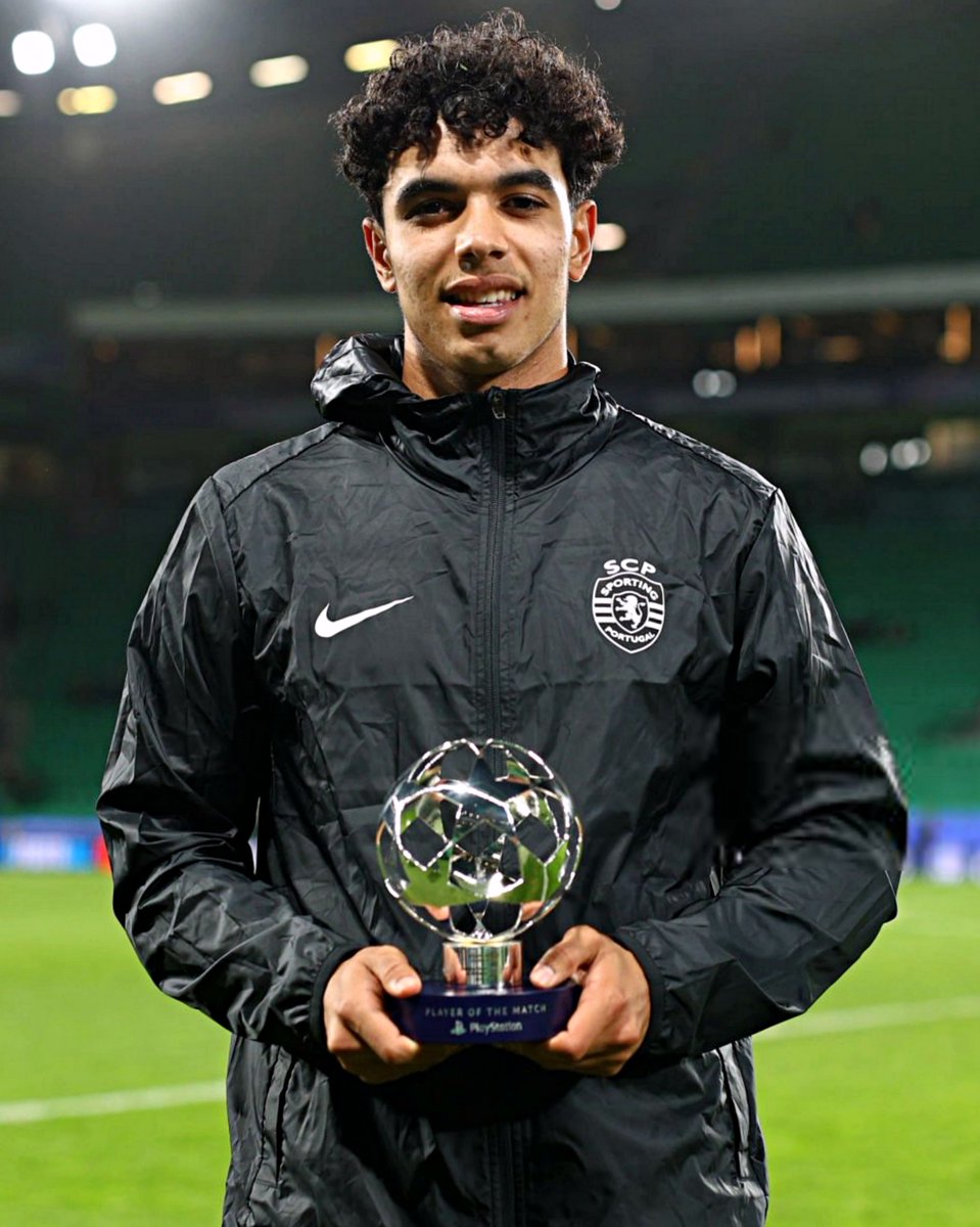 João Simões saltou do banco para fazer a assistência decisiva e foi eleito o melhor em campo. 18 anos 💎