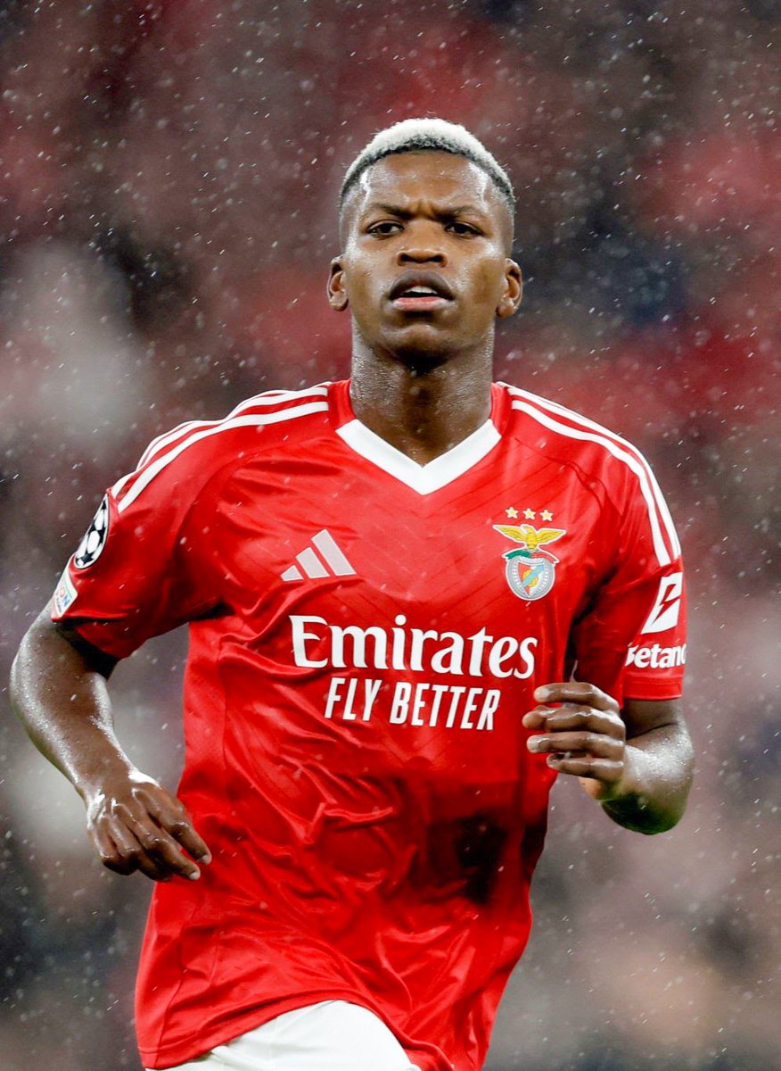The best defensive midfielder to have in a Champions League night, Florentino Luís 🐙