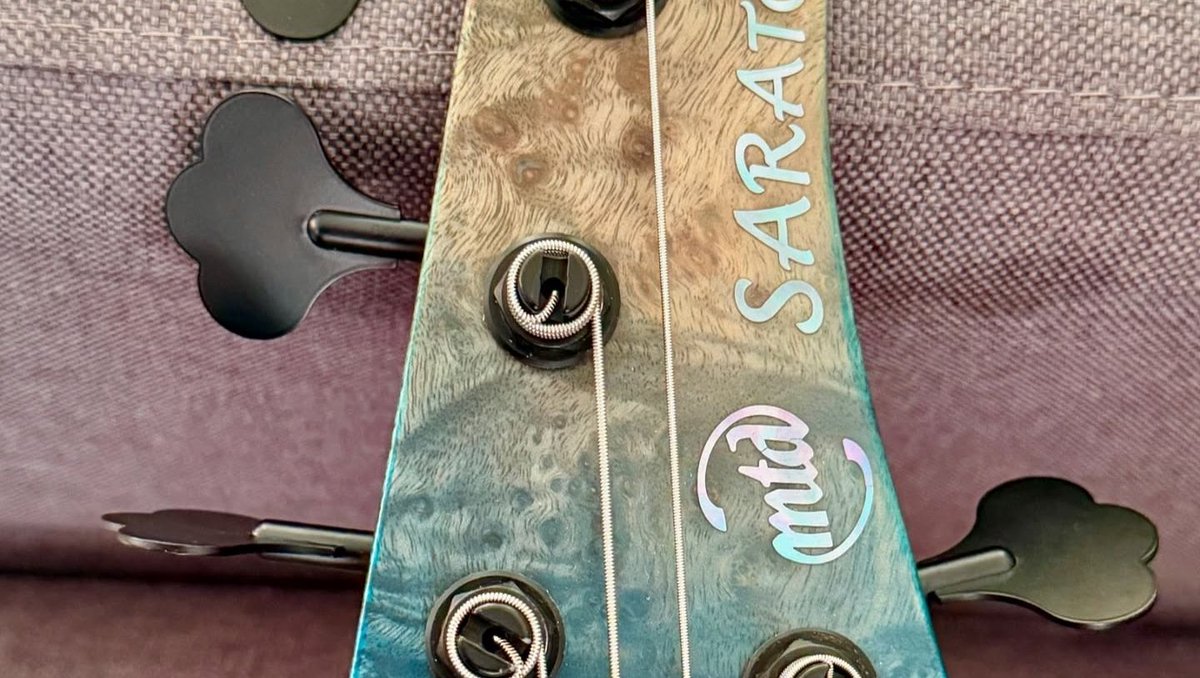 "There are not words enough to express my gratitude and appreciation for this incredible instrument "...@agapesoulmusic

Featuring the our NJ5S Hum-Canceling pickups.

#NAMM #nordstrandpickups #mtd

l8r.it/kpQ2