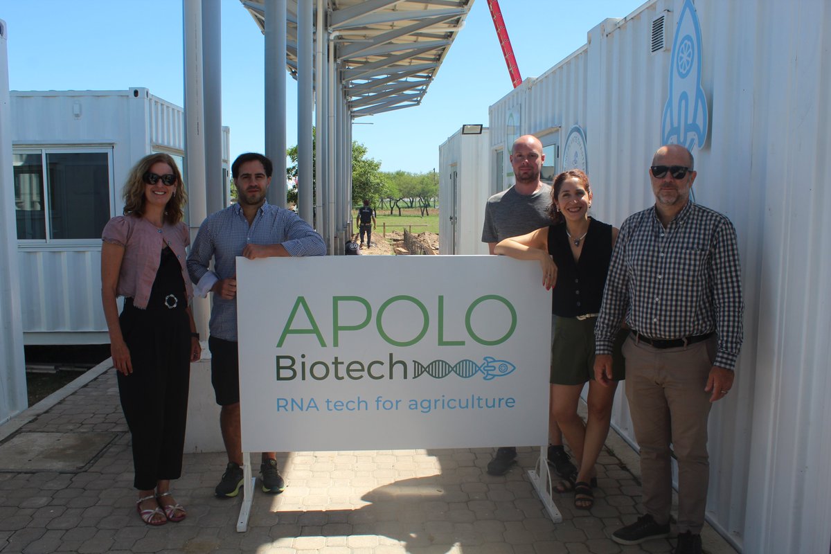 CienciaSantaFe's tweet photo. 🚀 ¡El equipo de Apolo Biotech sigue apostando al crecimiento! 

Nos reunimos para repasar los planes de desarrollo de esta empresa santafesina, que aporta soluciones a cultivos intensivos y extensivos mediante tecnología disruptiva 🌱🧬. https://t.co/HsFTOQcRDo