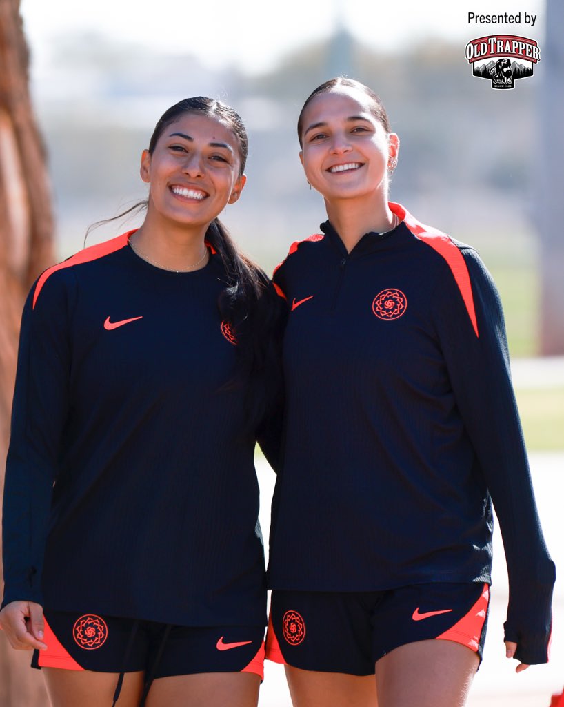 all smiles from the desert 🏜️ 👋