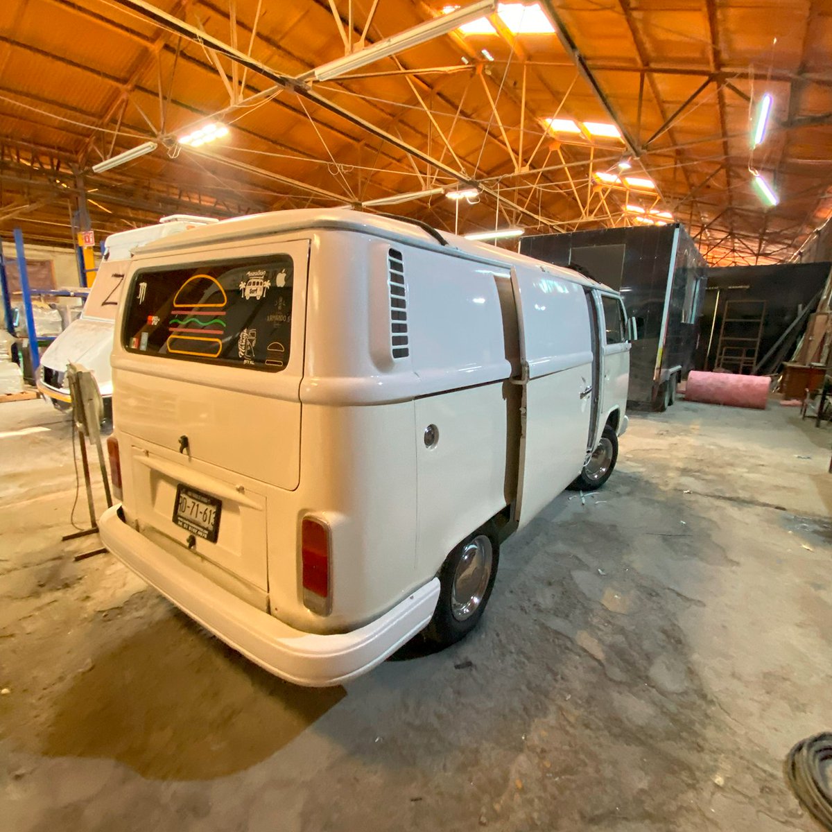 🔧 "Hecho Para Durar, Diseñado Para Impresionar”

✔️ Trabajo detallado: Ponemos especial atención en los detalles.
✔️ Espacios diseñados para cualquier idea: Desde hamburguesas hasta postres. 🍔🍦
✔️ Equipos listos para comenzar a trabajar desde el día uno.