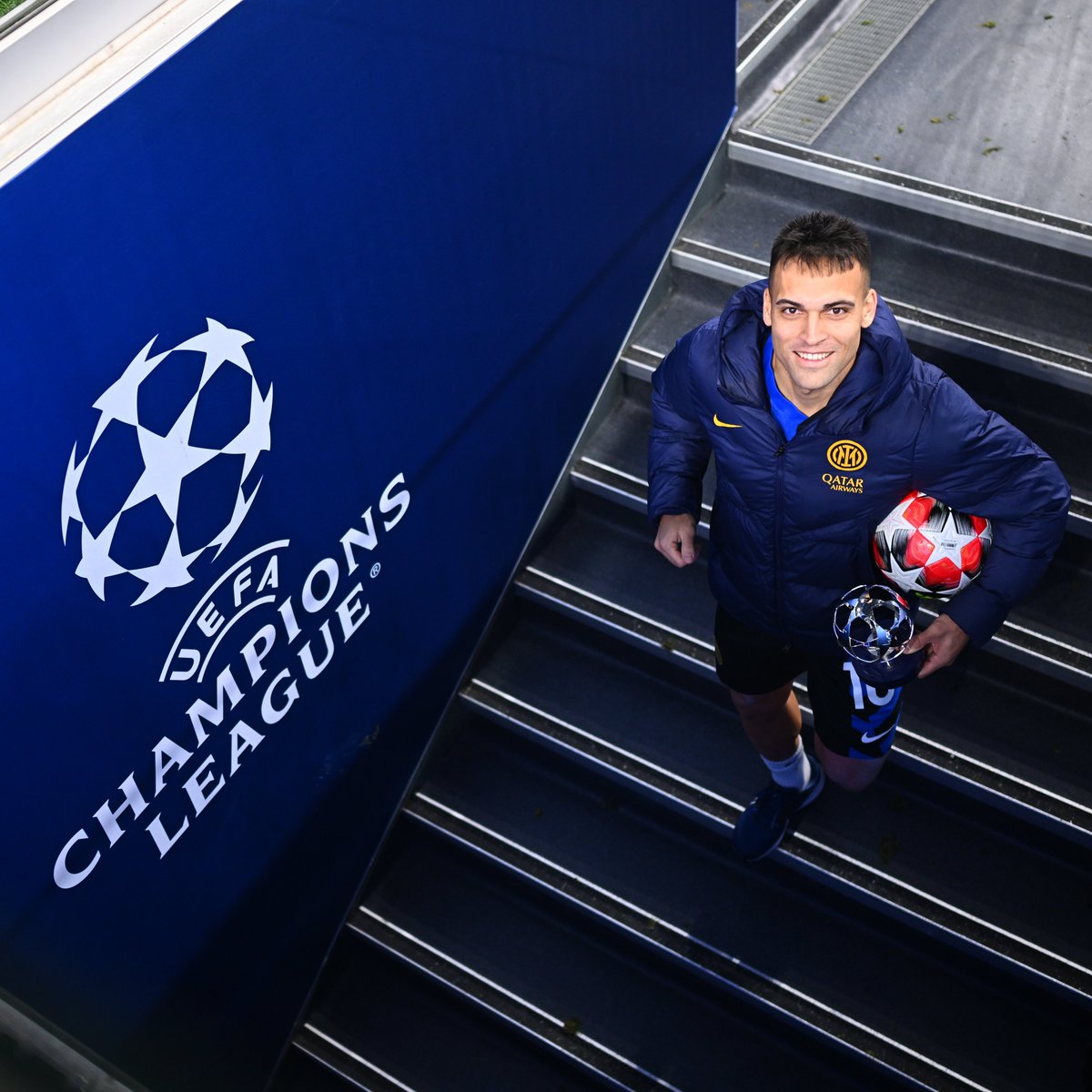 Inter_en's tweet photo. HAT-TRICK AND MVP 🏅

#ForzaInter #InterMonaco #UCL https://t.co/E7EG6bHLYT
