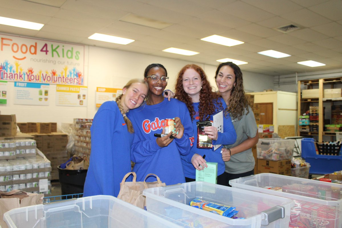 My teammates and I got to help Food4Kids with sorting donated foods last week! Did you know that 1 in 4 kids face food insecurity in North Florida? Join <a href="/F4KNFL/">Food4Kids Florida</a> and help fight this battle by supporting here: food4kidsfl.org/donate/ 

<a href="/Fl_Victorious/">Florida Victorious</a> #FVFoundation