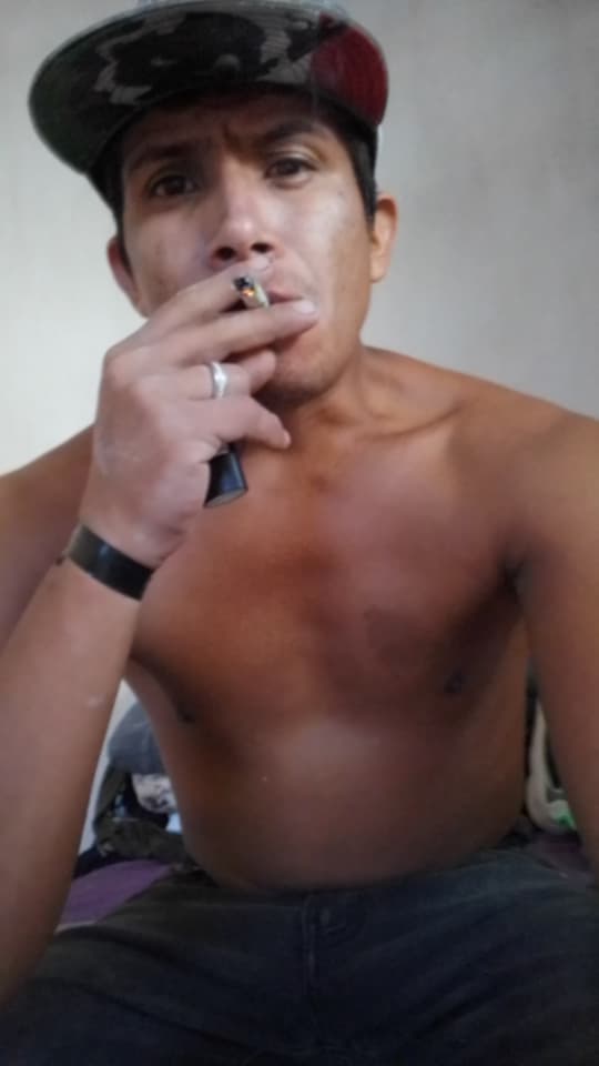 jaimexxl's tweet photo. Mientras yo le chupo al porro tu le chupas a la verga https://t.co/cskA4lzkTP