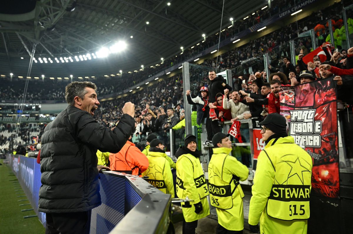 Divulguem agora os próximos áudios.

Domínio avassalador em Turim onde o nosso treinador esteve a um nivel brutal  👏

Parabéns a toda equipa, que jogo 👏

Isto é o Benfica 🦅❤️