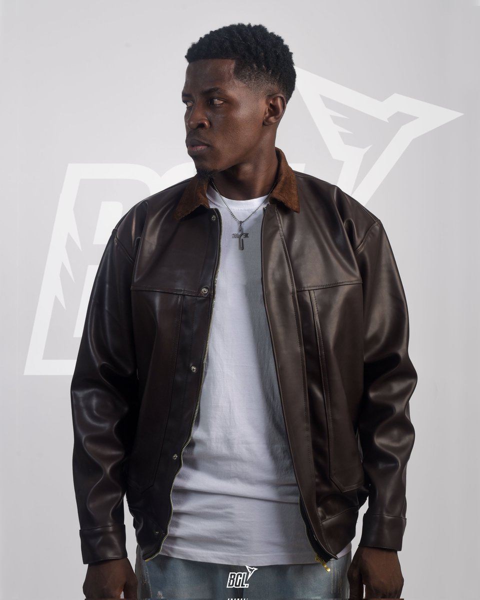 wearbgl's tweet image. BGL Leather Jacket 
Size: L
Color: Brown
Price: 25,000naira

Nationwide delivery

#bgl #reachforthesky #wearbgl