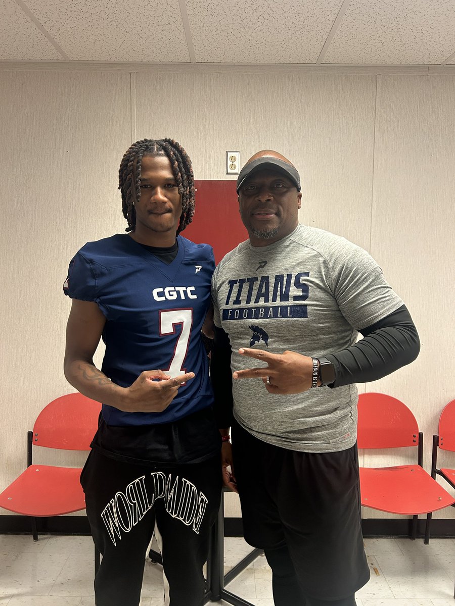 ShaunHudginsDB's tweet photo. #AGTG ๐๐พTruly Blessed to receive an Official Offer from @CGTCAthletics after an amazing visit today with @CoachKato97 ๐ฐ๐ #GoTitans
#GodIsTheGOAT #OneMindOneGoal @JUCOFFrenzy @RecruitGeorgia @NEGARecruits @DekalbRecruits https://t.co/JRbzvaRcPD