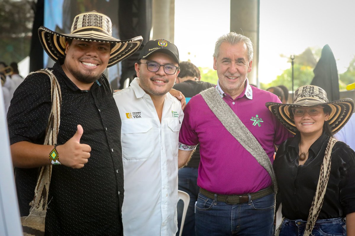 JorgeELondonoU's tweet photo. #CumpliendoConElCambio llegamos a la hermosa Ciénaga de Oro con buenas noticias para los orenses y la región. Con la nueva sede, más de 70 mil habitantes de 9 municipios cercanos tendrán acceso a formación y oportunidades.  
¡Somos #CampeSENA de corazón! 💚 https://t.co/TlF2gOLUjw