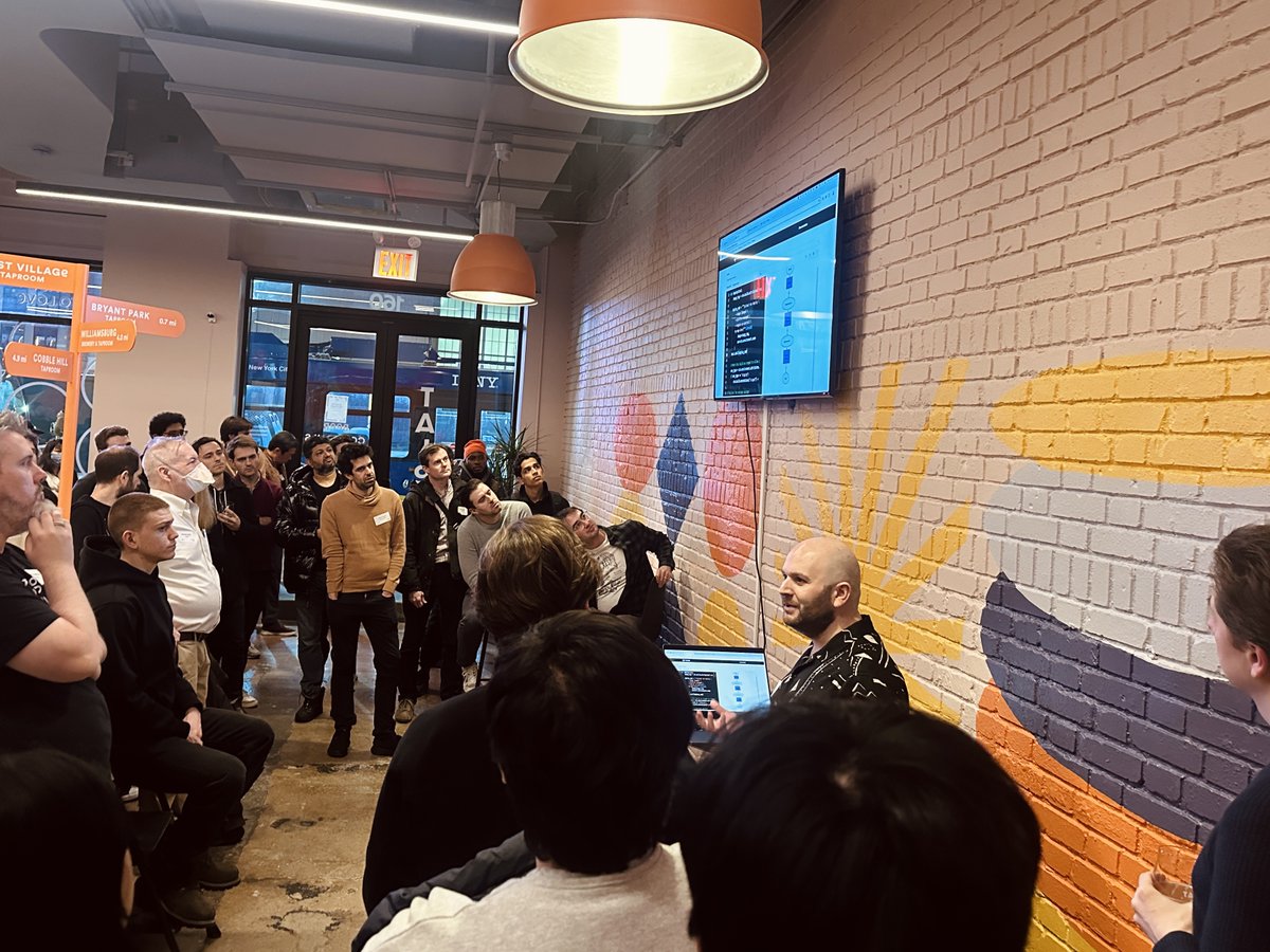 Megan Reynolds 👩💻 tweet media