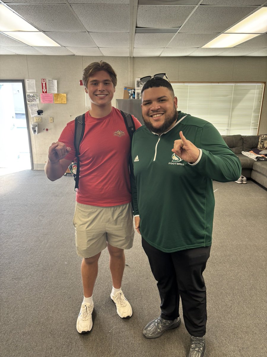 Thank you to <a href="/coachapatterson/">AC Patterson</a> <a href="/SacHornetsFB/">Sac State Football</a> for stopping by today! 

#LMfootball