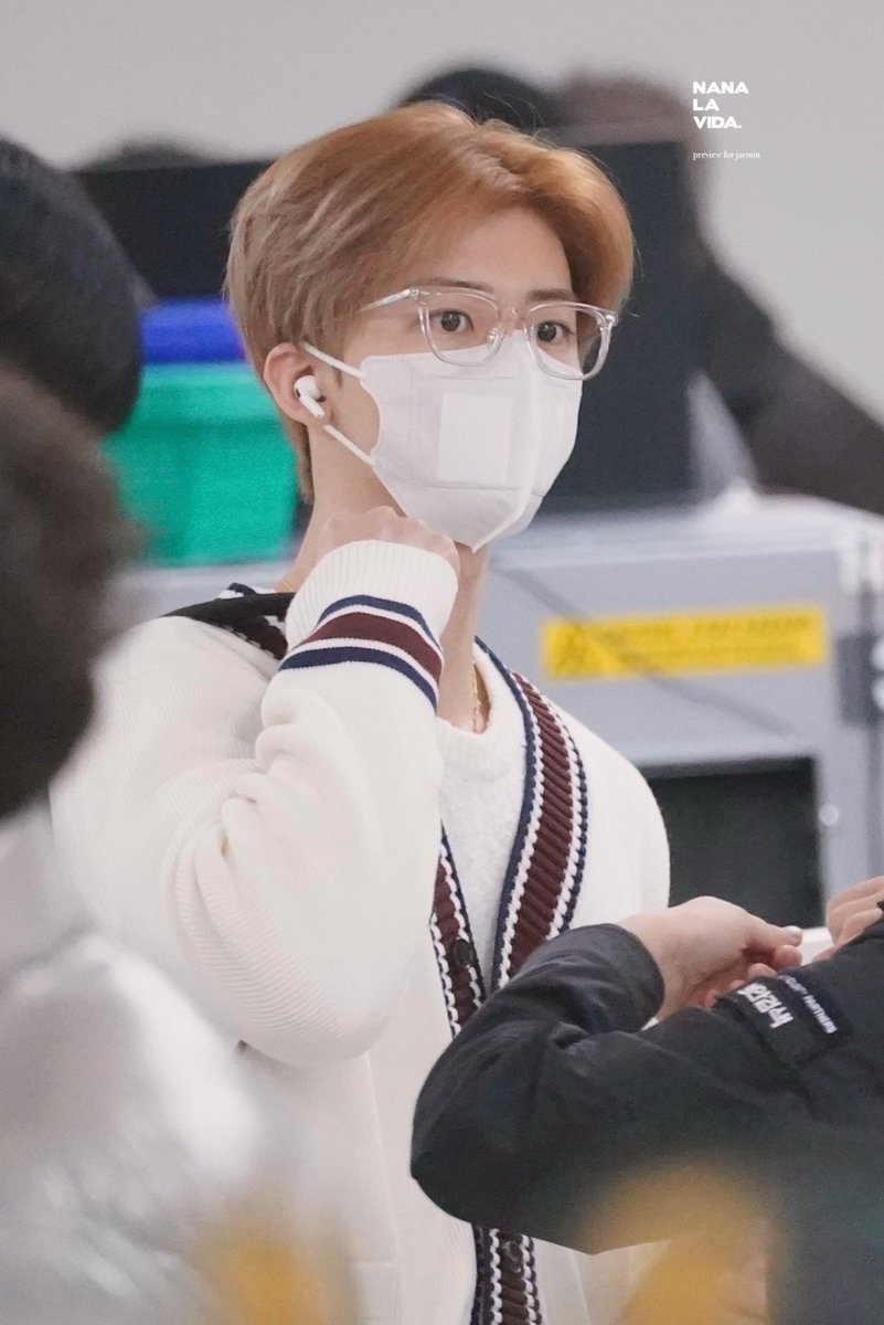 NANA_lavida's tweet photo. 250130 GMP PRE
🫳🥺🤍

#재민
#JAEMIN
#NCTDREAM https://t.co/Xe8fGwg6f3