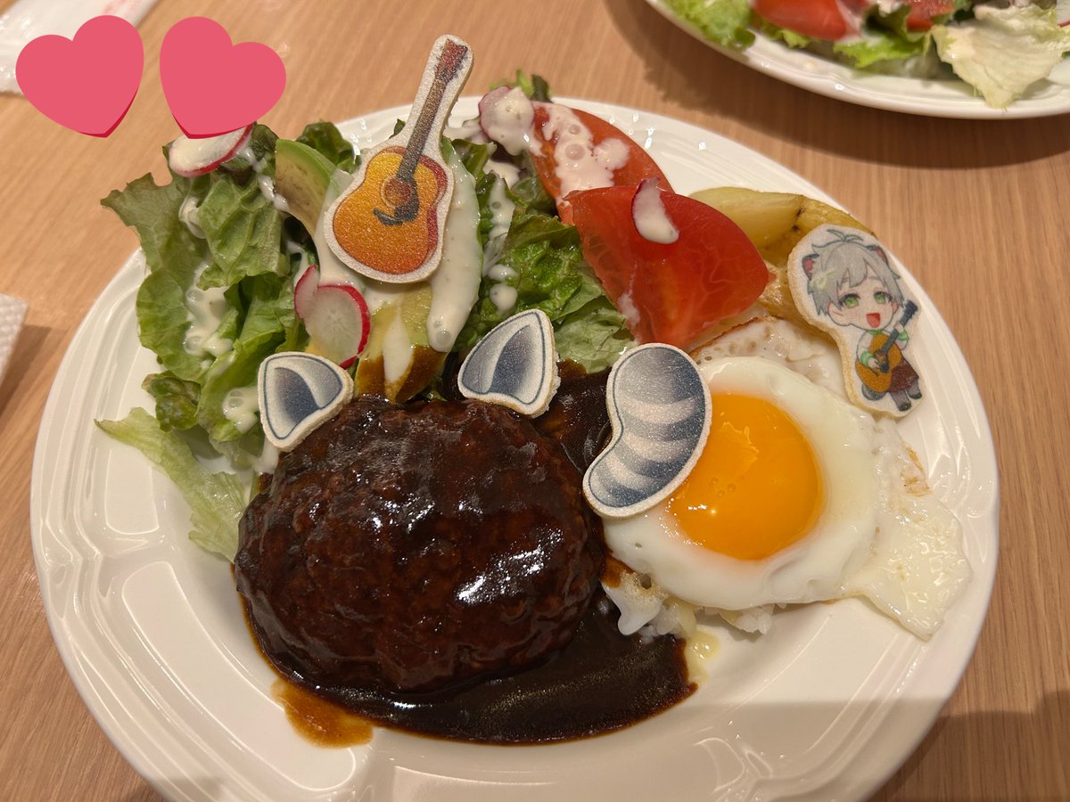 MondBrucke's tweet photo. 先日びーちゃんと粉の密売人(いとこ)とストグラコラボカフェ行ってきた🙌いつも通り推しを愛でるびーちゃん…😘
広場うた子がストグラ始めたらしく、話聞いたら相変わらず人間性能が低すぎて愛やら哀やら…
さておき1年分の甘いもの食べてきた！今年はもうしょっぱいものしか食べない！ https://t.co/anlBXiQhkk