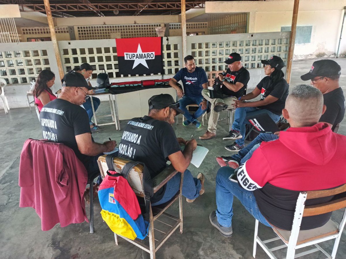 TupamaroMRT_'s tweet photo. En el estado @NvaEspartaMRT nuestros camaradas de la Dirección Regional se reunieron con la estructura del Municipio Gómez con el objetivo de revisar los avances del plan de trabajo haciendo énfasis en nuestra militancia para la formación permanente. https://t.co/zlN3RAZl0V