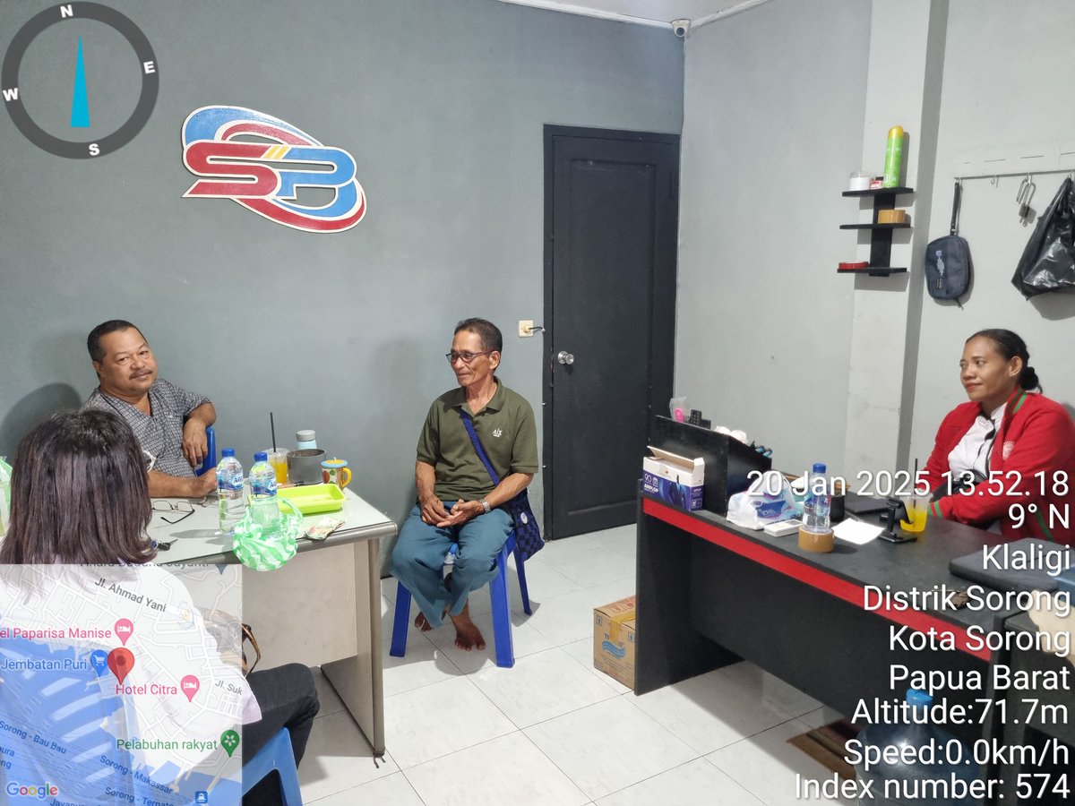 Jean_Voin_'s tweet photo. Senin (20/01/2025) Jean Voin Pattikawa, luhkan kota Sorong bersama ketua KUB Komo star melakukan koordinasi dgn perusahan UD. Sumber Pangestu untuk menampung dan  membeli hasil tangkapan mereka. 
#GiatLuhkanSatminkalAmbon
#luhlapor https://t.co/Vpqt1Cx0tw