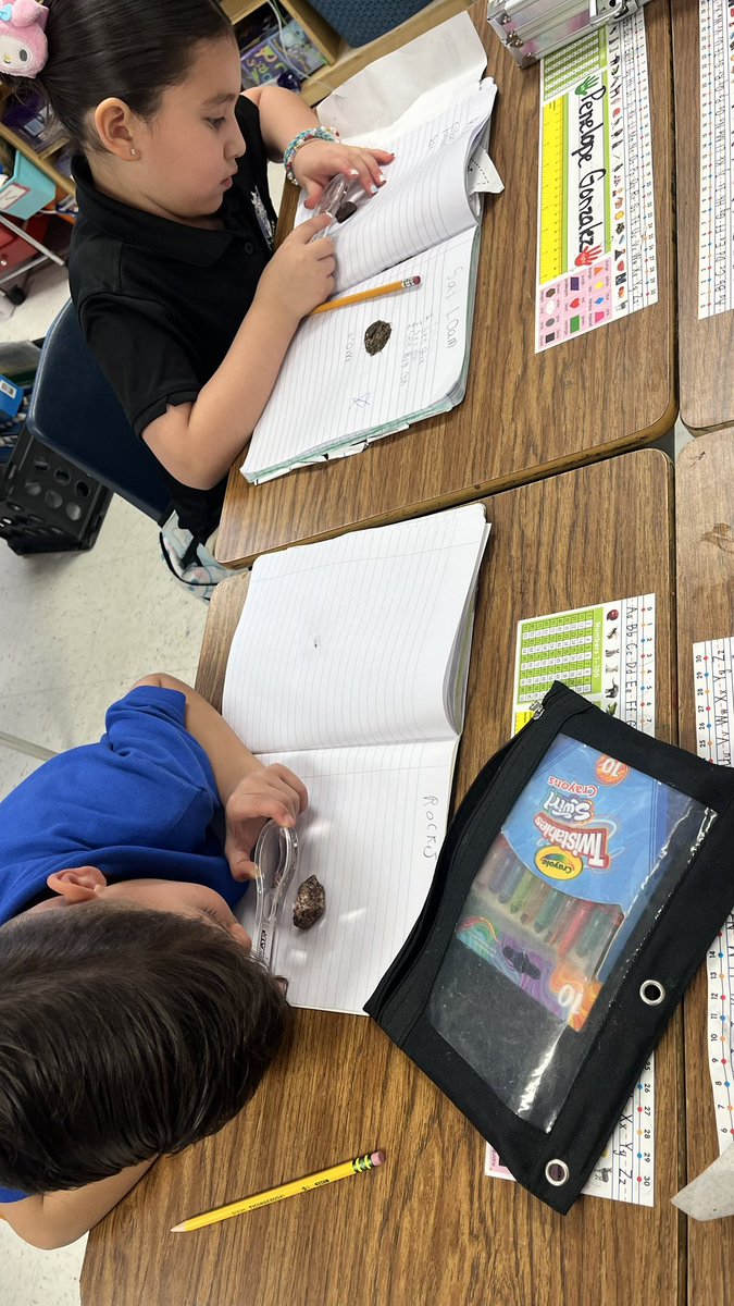 Rosalba (@rherrera_jds) on Twitter photo Little Geologist in action! Learning about rocks, way to go Dragons. π₯ <a href="/JohnDrugan_PK8/">John Drugan PK-8</a> <a href="/RAlva_JDS/">Raquel Alva</a> <a href="/cmercado_JDS/">Cynthia Mercado</a> Little Geologist in action! Learning about rocks, way to go Dragons. π₯ <a href="/JohnDrugan_PK8/">John Drugan PK-8</a> <a href="/RAlva_JDS/">Raquel Alva</a> <a href="/cmercado_JDS/">Cynthia Mercado</a>