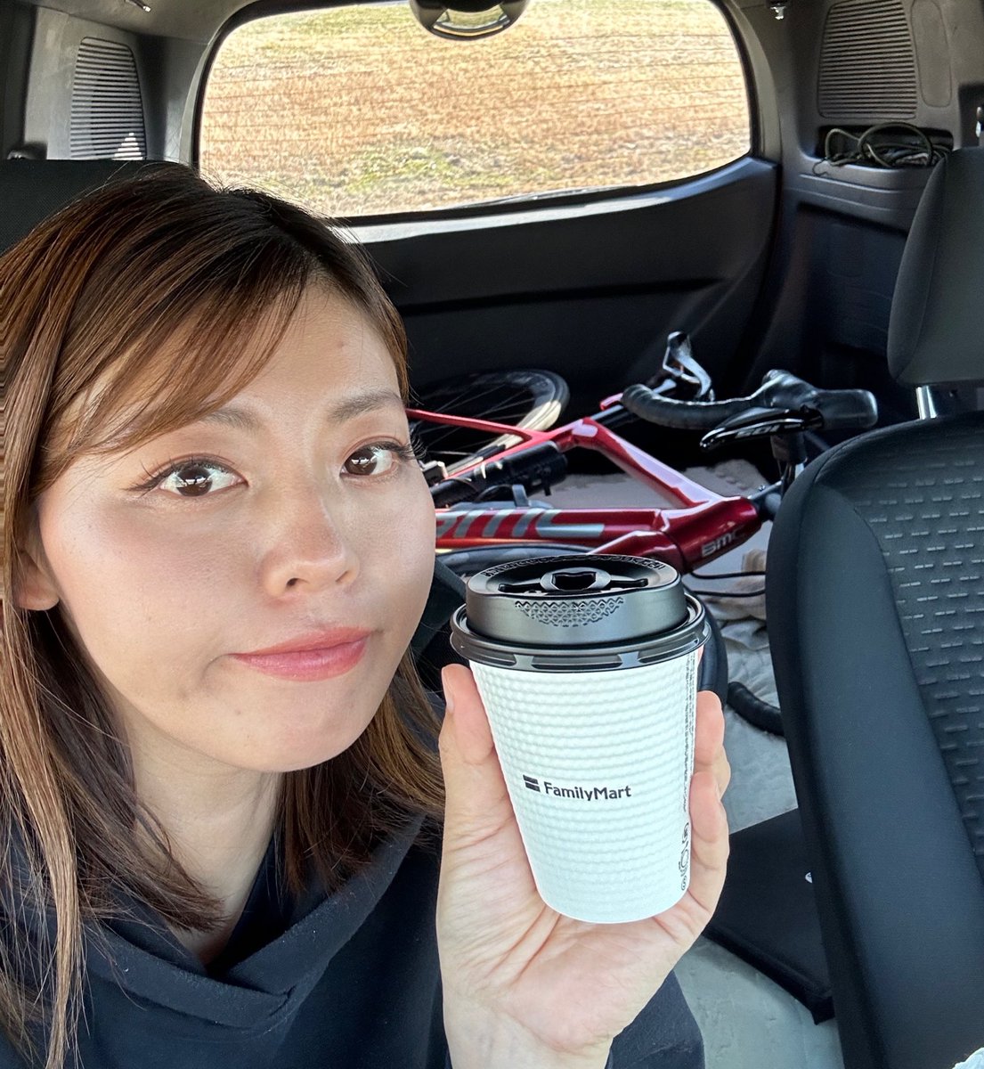 ライド遠征休憩中〜☕️ 自動車保険のイーデザイン損保&e アンディーのアプリで溜まったポイントでコーヒーに交換👍🏻  アプリでは自分の運転スコアが確認できるので運転傾向の見直しができるし、ハイスコアが続けばポイントももらえます！ また定期的に安全運転を意識 ...