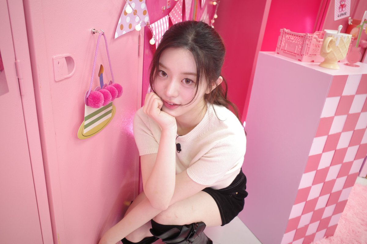 minju_cabinet's tweet photo. 📸Photo by. Minnie

💗민니 SBN💗의 애정이 듬뿍 담긴 민주의 사진을 공유합니다-⭐️

#민주의핑크캐비닛 #Studiok #민주
#GIDLE #아이들 #MINNIE

@ILLIT_official 
@G_I_DLE https://t.co/n5wWDA9YmI