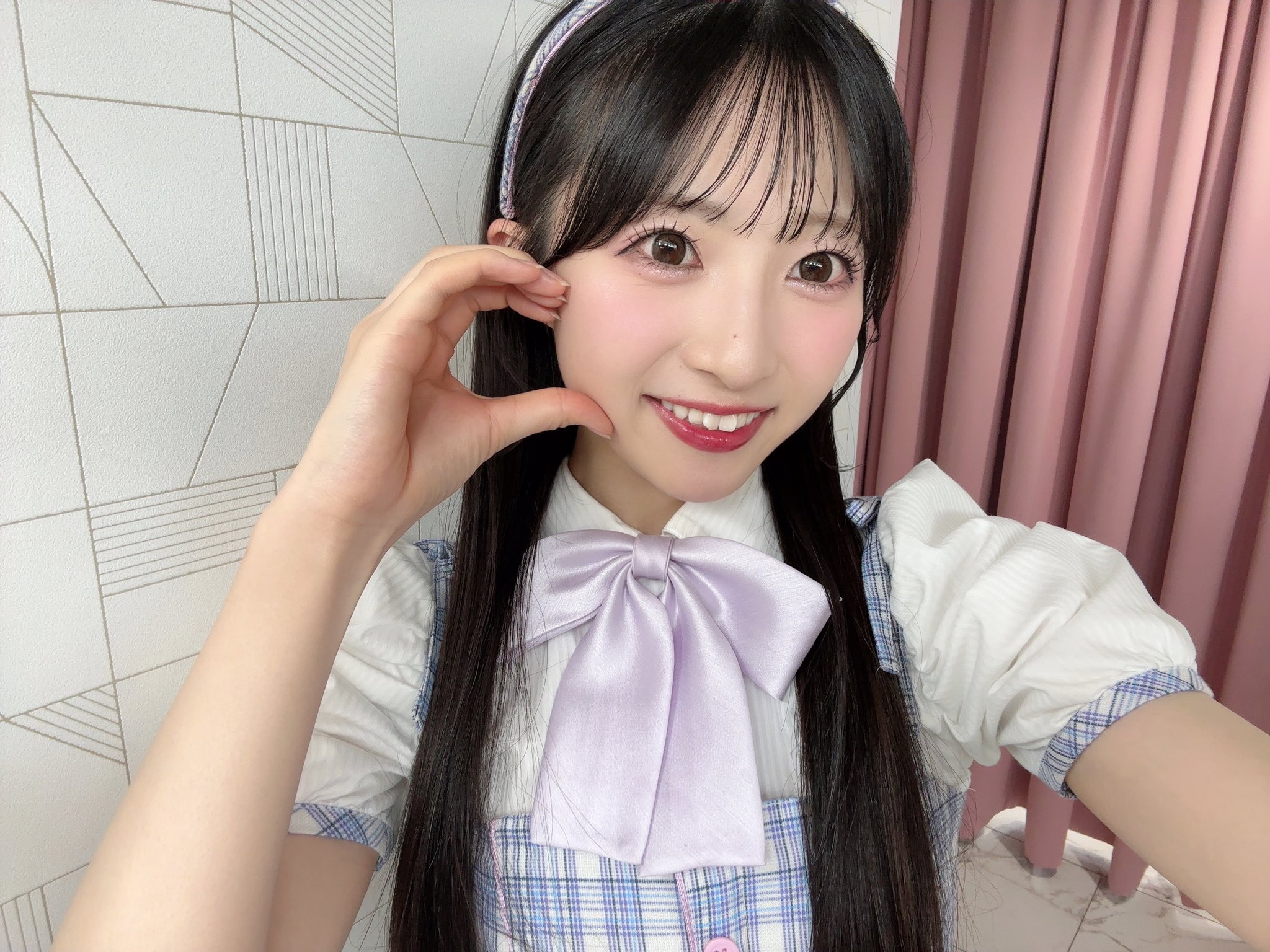 ユ*ン様 秋山由奈 直筆サイン入り タペストリー 秋山由奈 on X: 