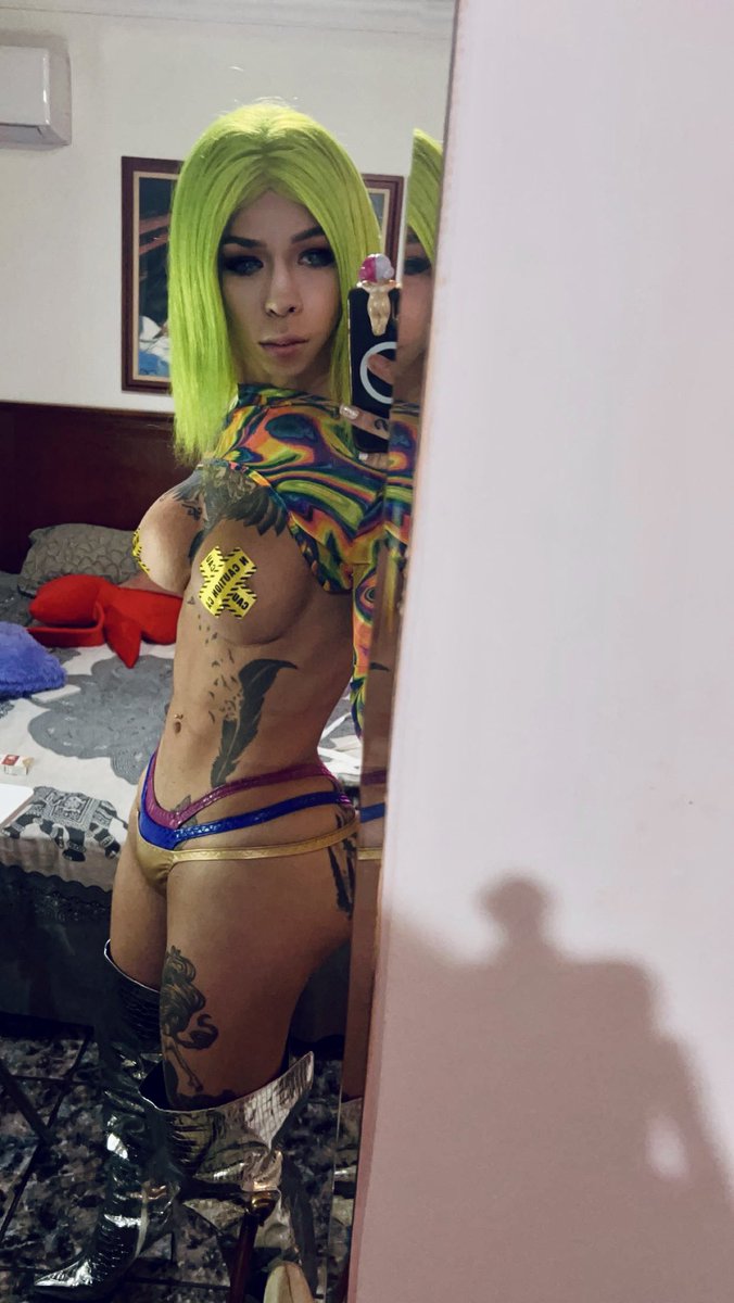 emmilylope's tweet photo. #colorhair #tattos #Twitter #bodycam https://t.co/nk7OeElkQY