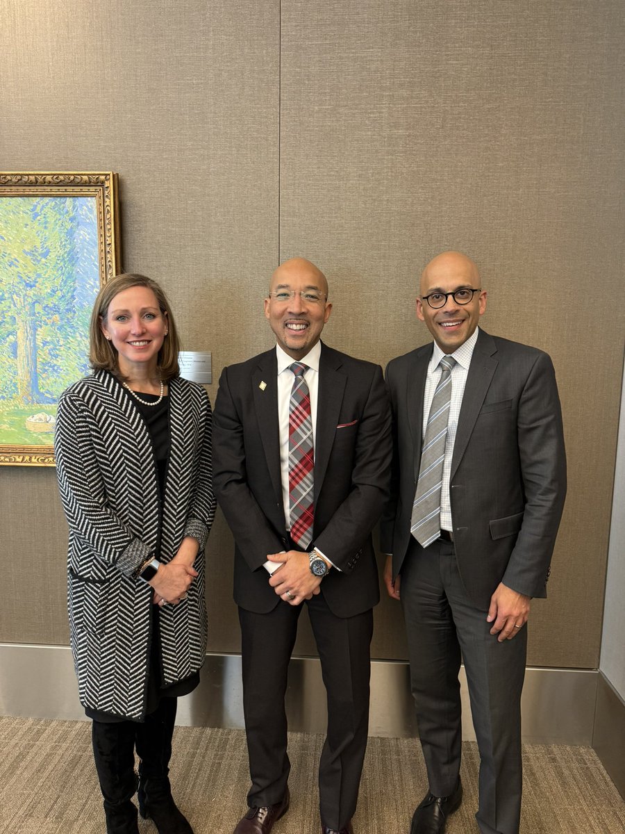 Paris Butler (@drparisbutler) on Twitter photo Today I had the privilege and pleasure of serving as the <a href="/IU_Surgery/">Indiana Surgery -Indiana Univ School of Medicine</a> Div. of Plastic surgery Visiting Professor! Thank you for the warm hospitality and engaging conversation. Many thanks to <a href="/The_PSF/">The Plastic Surgery Foundation (The PSF)</a> for sponsoring the trip! #inclusiveexcellence Today I had the privilege and pleasure of serving as the <a href="/IU_Surgery/">Indiana Surgery -Indiana Univ School of Medicine</a> Div. of Plastic surgery Visiting Professor! Thank you for the warm hospitality and engaging conversation. Many thanks to <a href="/The_PSF/">The Plastic Surgery Foundation (The PSF)</a> for sponsoring the trip! #inclusiveexcellence