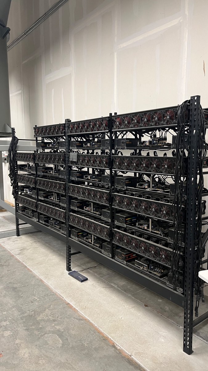 compoundhashr8's tweet photo. “The Wall” https://t.co/PdGNAR2T9I