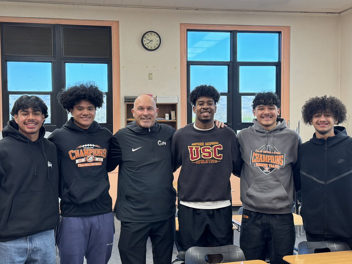 Coalinga High School Football (@chstoadfootball) on Twitter photo Thank you Coach Brown for coming to talk to our student athletes. <a href="/CoachBrownFCC/">Drew Brown</a> <a href="/goramfootball/">Fresno City Football</a> Thank you Coach Brown for coming to talk to our student athletes. <a href="/CoachBrownFCC/">Drew Brown</a> <a href="/goramfootball/">Fresno City Football</a>